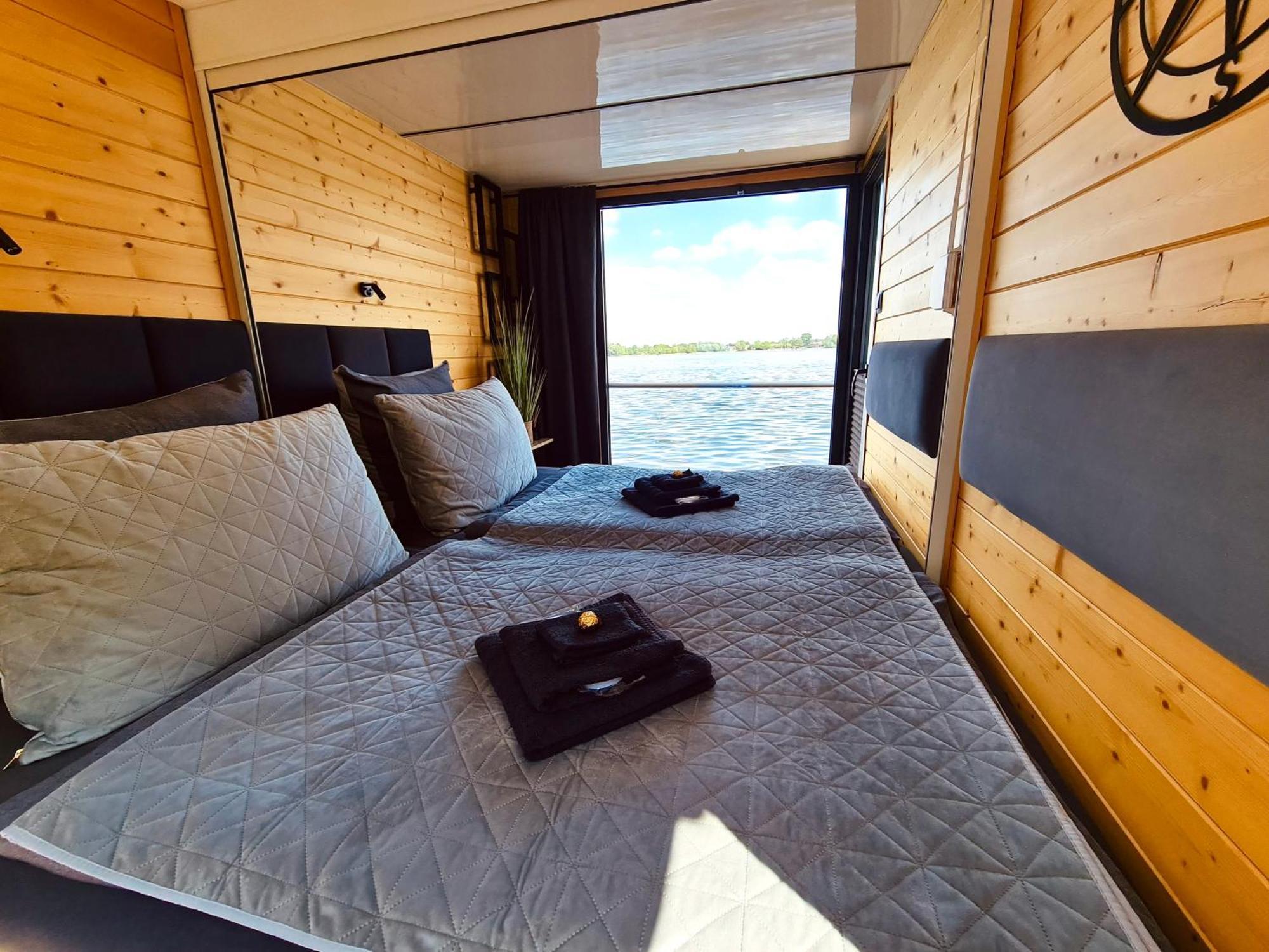 Seezeit- Schwielochsee- Hausboot Botel *