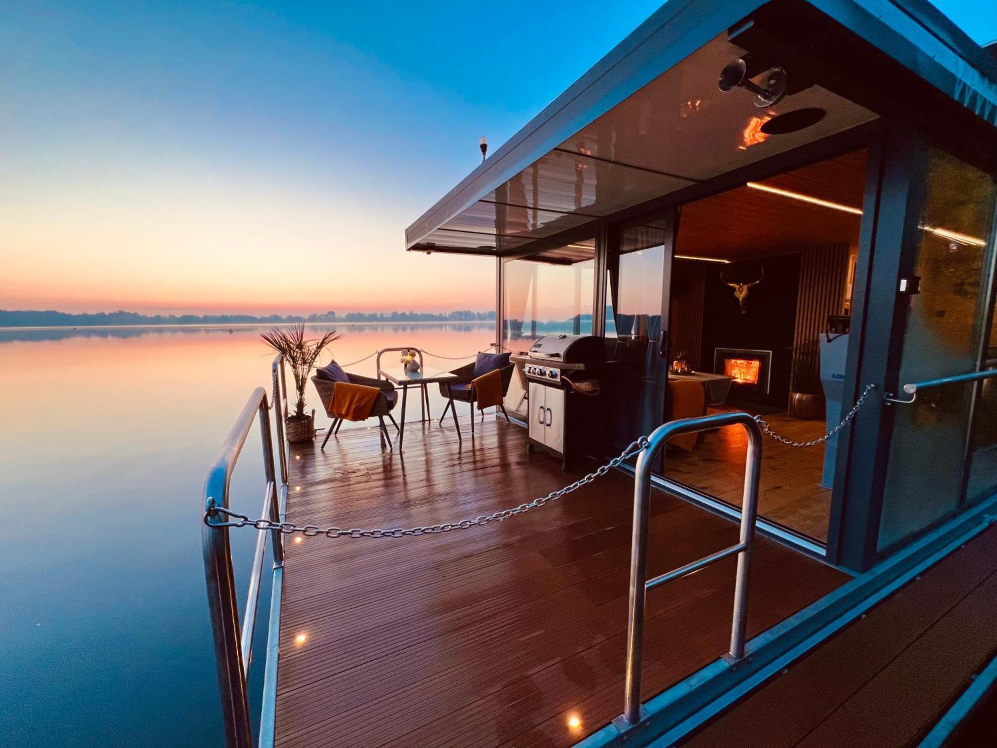 Botel Seezeit- Schwielochsee- Hausboot