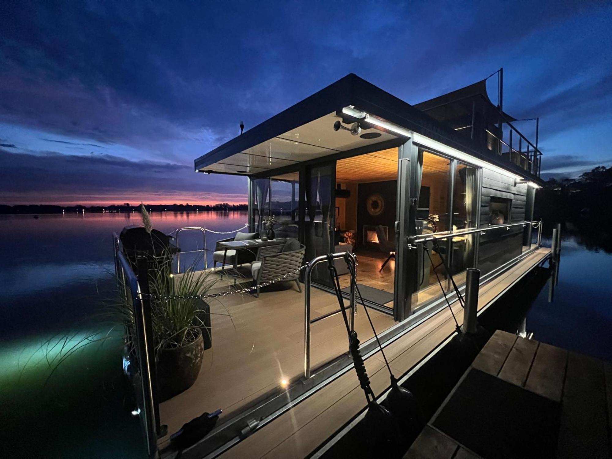 Botel Seezeit- Schwielochsee- Hausboot